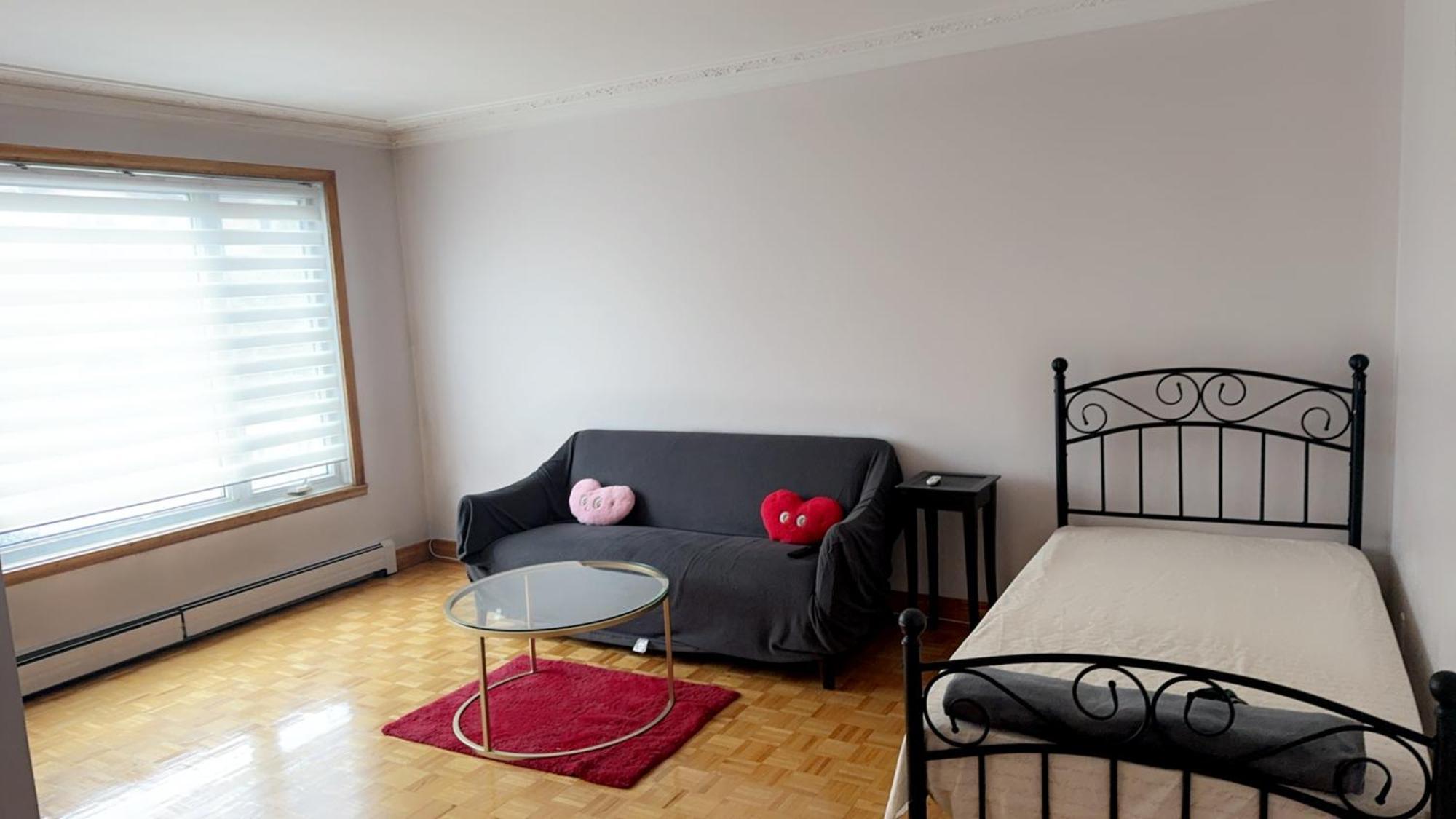 One-bedroom Number1 With Shared-bathroom And Shared Kitchen *